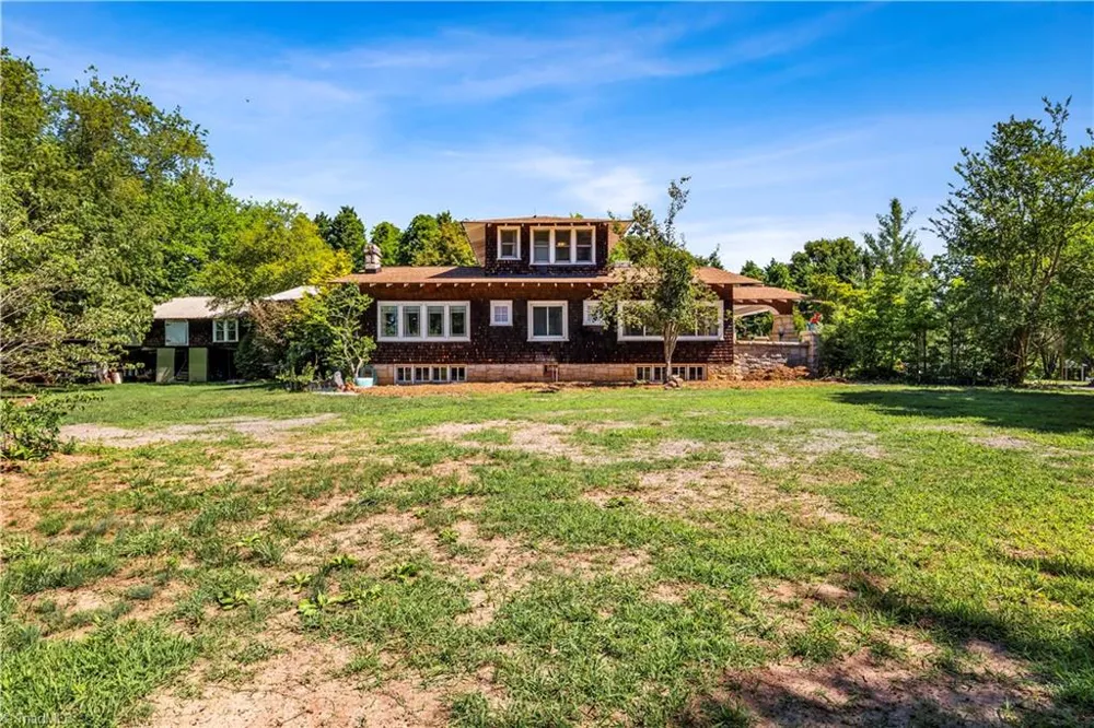 637 Stokesburg Road Walnut Cove, NC 27052