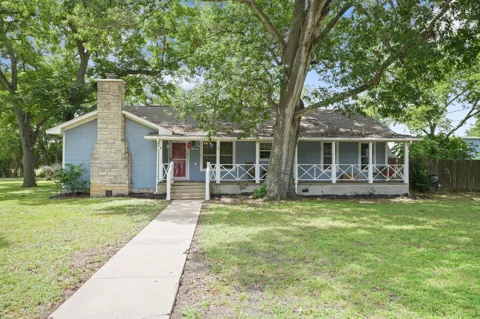 1320 W San Antonio Street