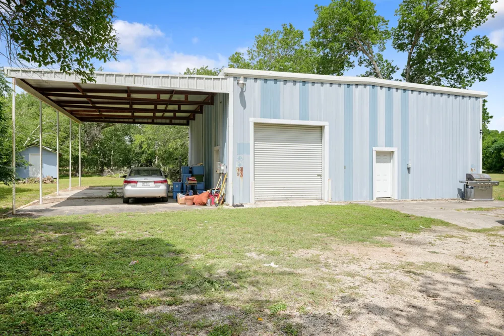 1320 W San Antonio Street Lockhart, TX 78644