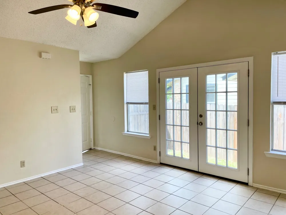 16037 Fitchburg Circle Pflugerville, TX 78660