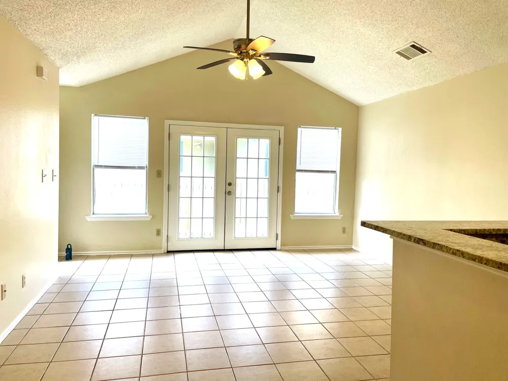 16037 Fitchburg Circle Pflugerville, TX 78660