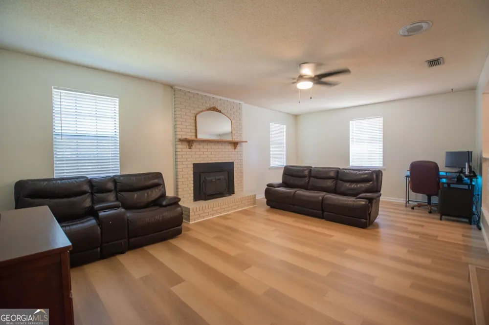 6120 New Jesup HWY Brunswick, GA 31523