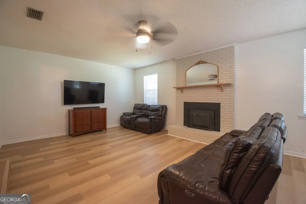 6120 New Jesup HWY Brunswick, GA 31523