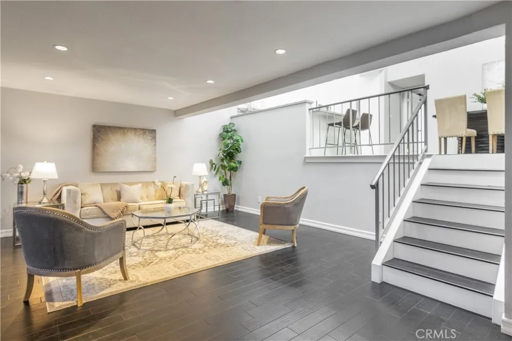 4327 Freedom #5 Calabasas, CA 91302