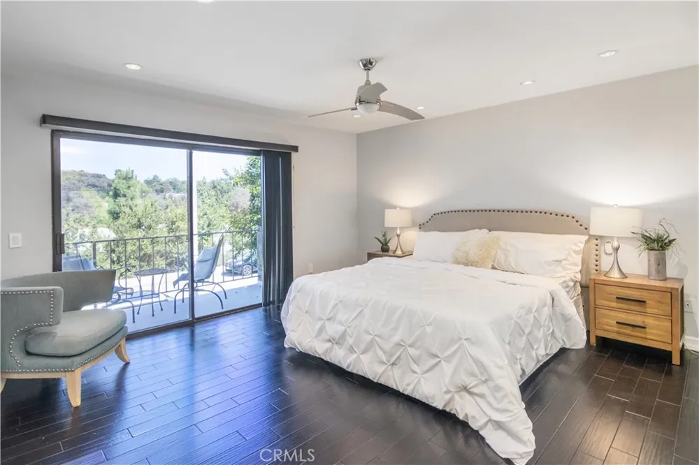 4327 Freedom #5 Calabasas, CA 91302