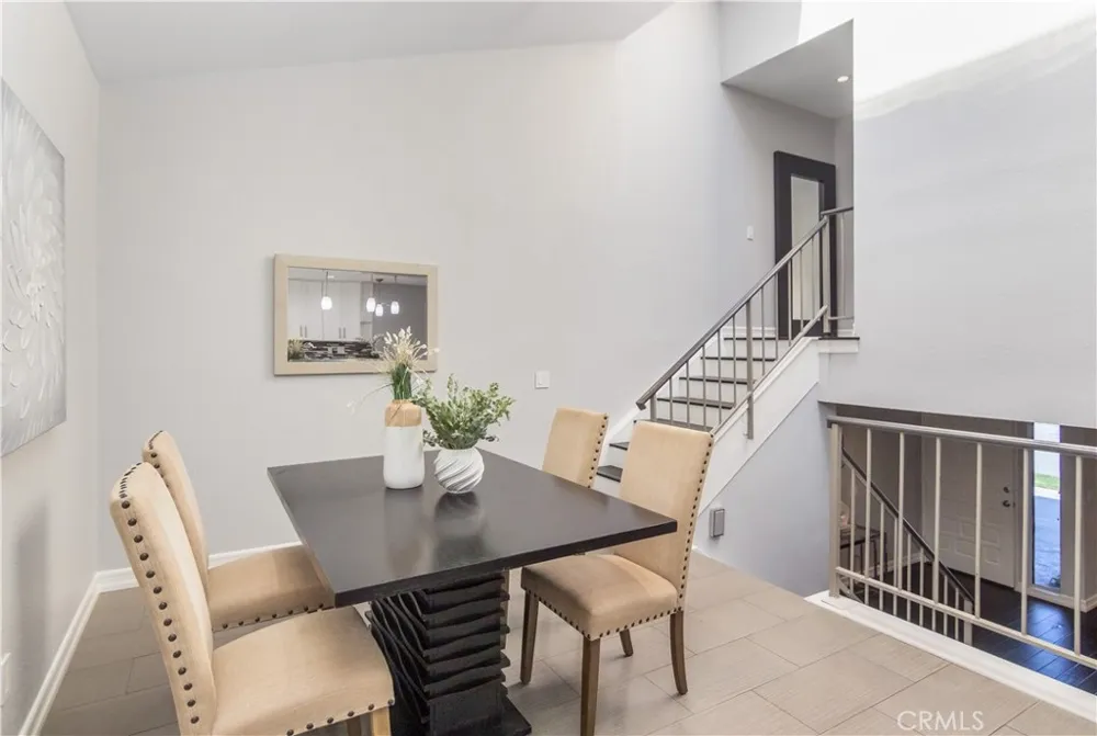 4327 Freedom #5 Calabasas, CA 91302