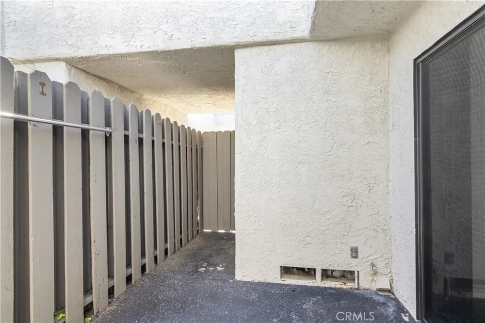 4327 Freedom #5 Calabasas, CA 91302
