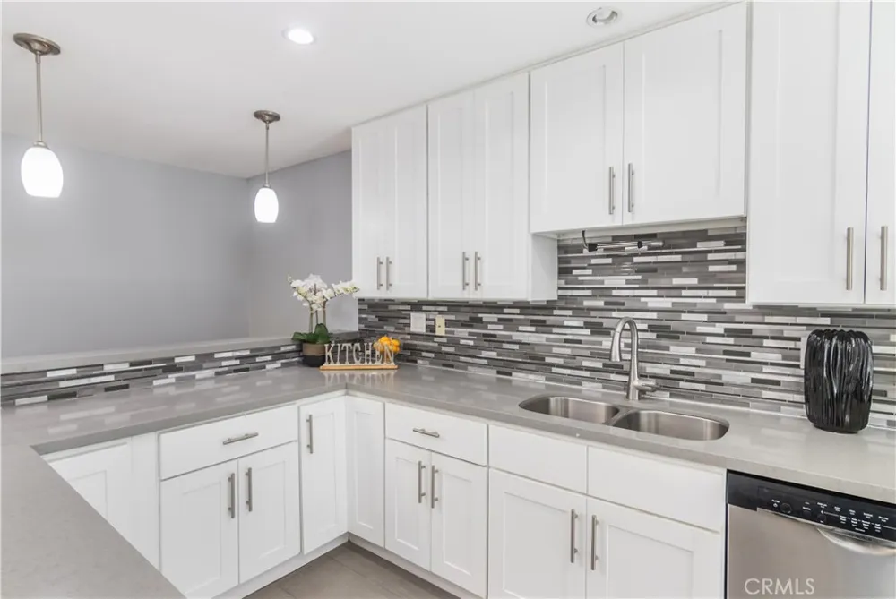 4327 Freedom #5 Calabasas, CA 91302