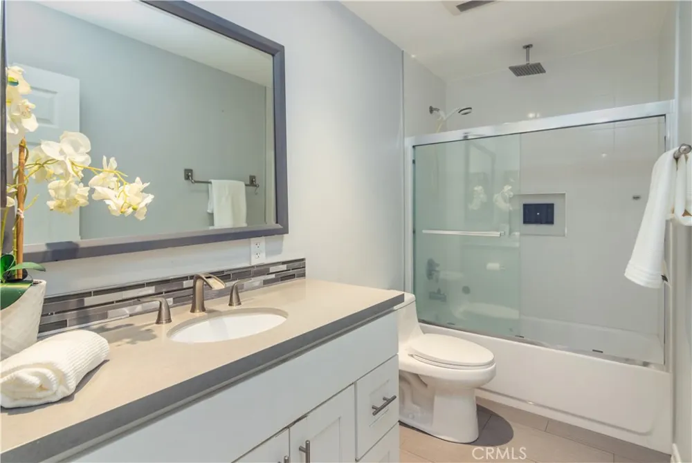 4327 Freedom #5 Calabasas, CA 91302