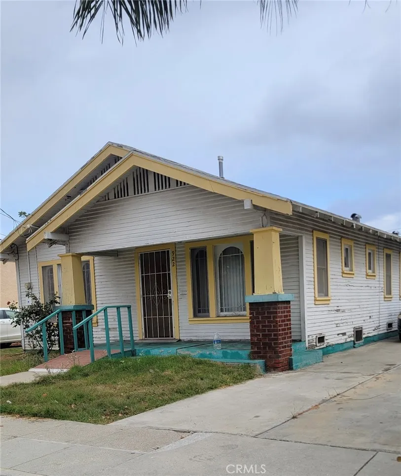 922 Mayo Avenue Compton, CA 90221