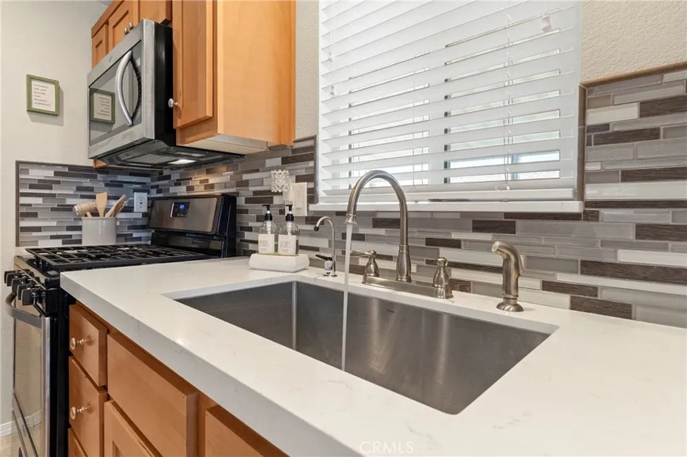 1424 Glengrove Corona, CA 92882