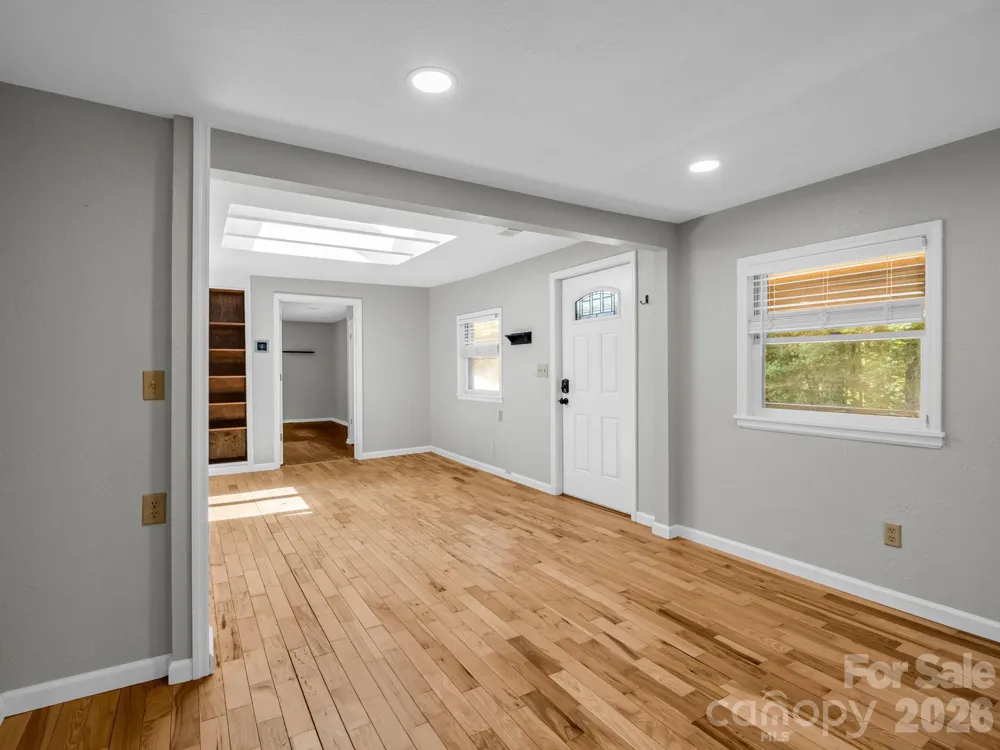 35 Chastain Hill Road Mills River, NC 28759