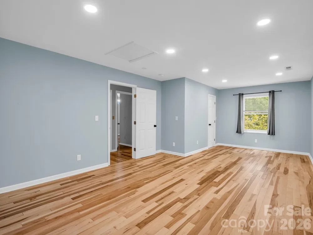 35 Chastain Hill Road Mills River, NC 28759