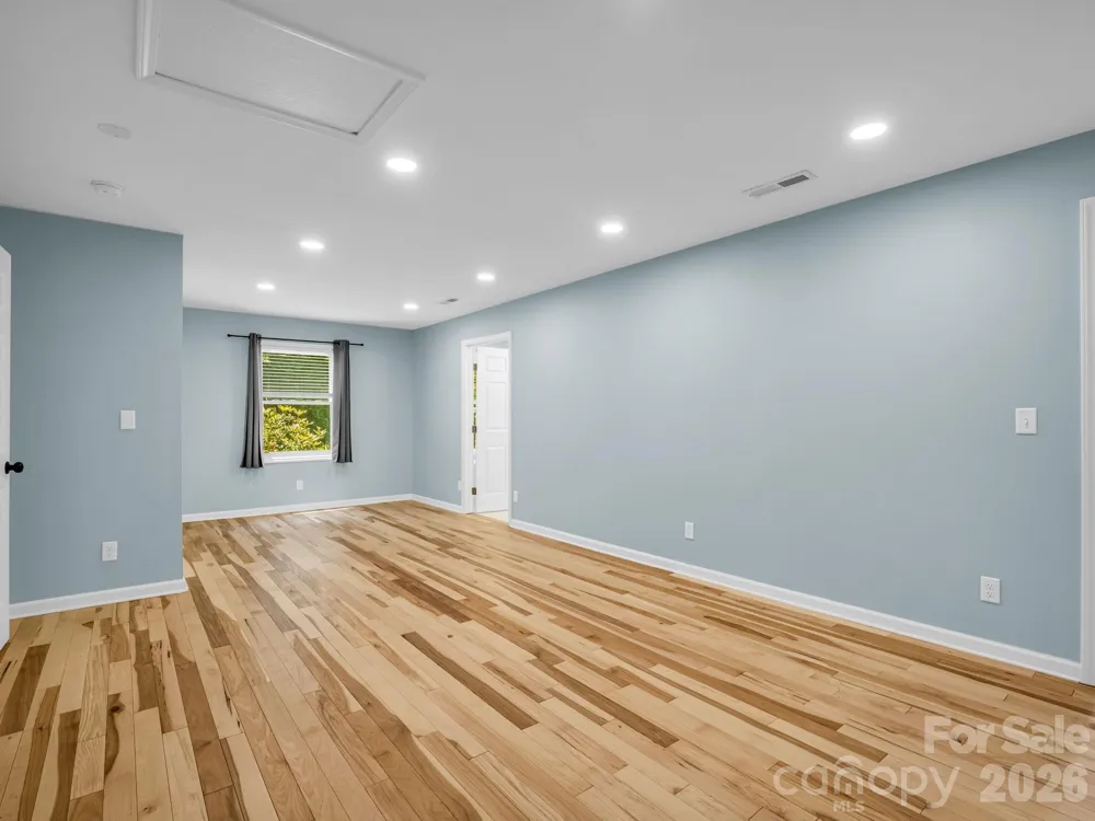 35 Chastain Hill Road Mills River, NC 28759