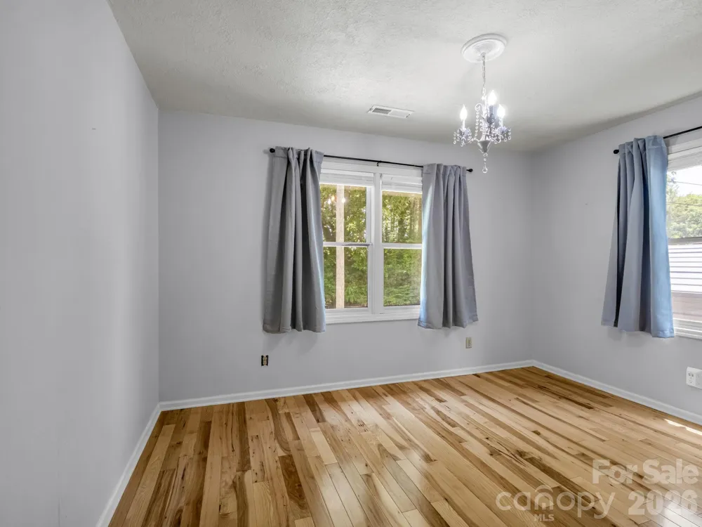35 Chastain Hill Road Mills River, NC 28759