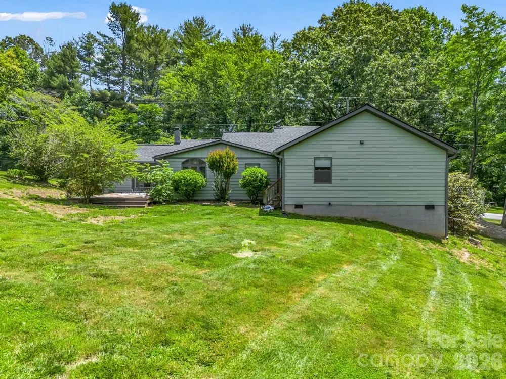 35 Chastain Hill Road Mills River, NC 28759