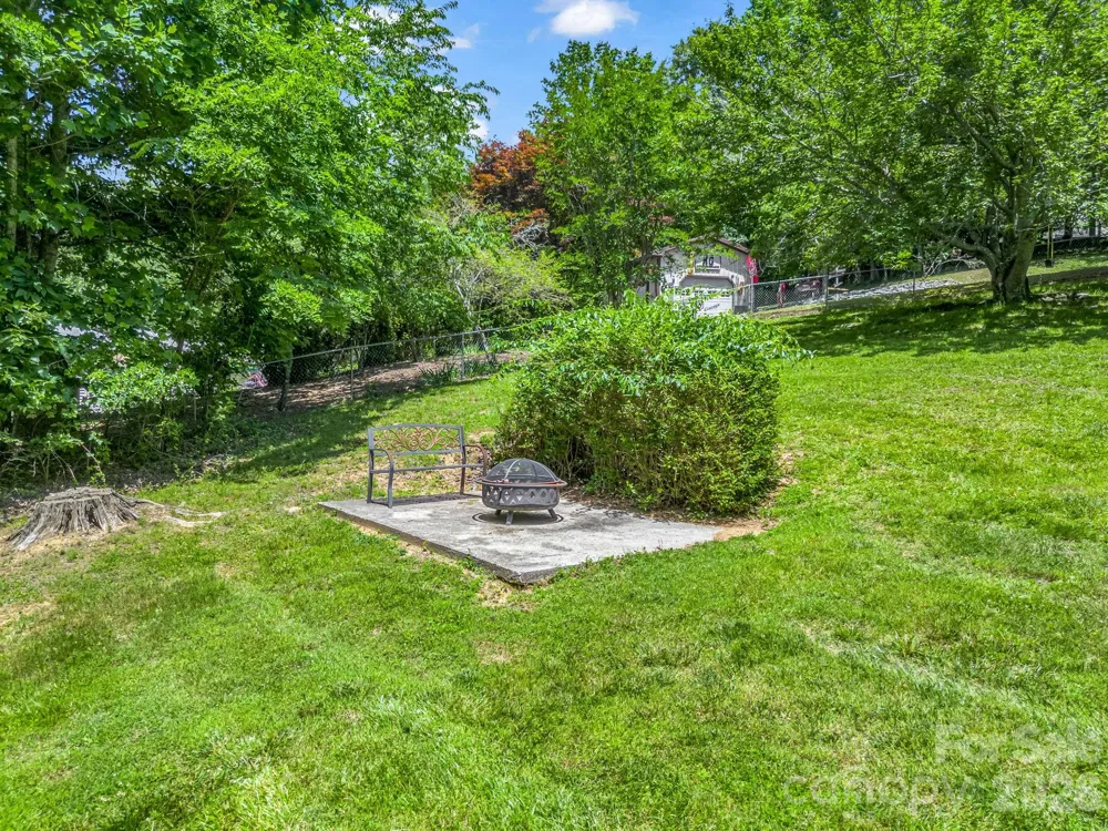 35 Chastain Hill Road Mills River, NC 28759