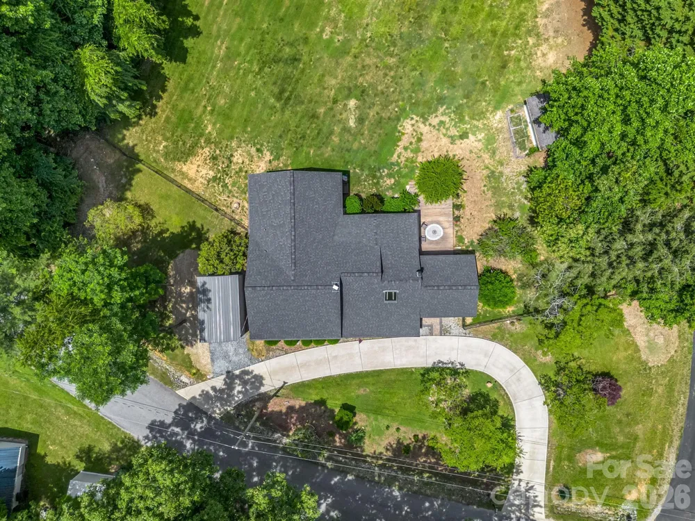 35 Chastain Hill Road Mills River, NC 28759