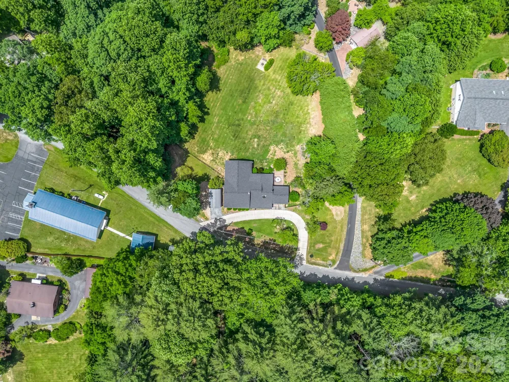 35 Chastain Hill Road Mills River, NC 28759