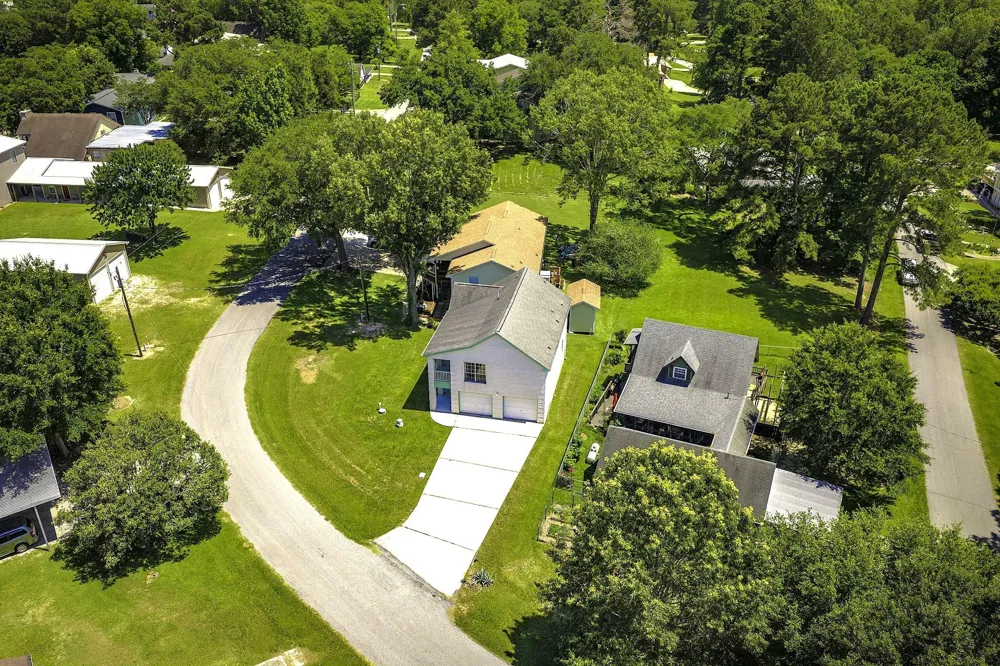 239 Skyline Dr Coldspring, TX 77331