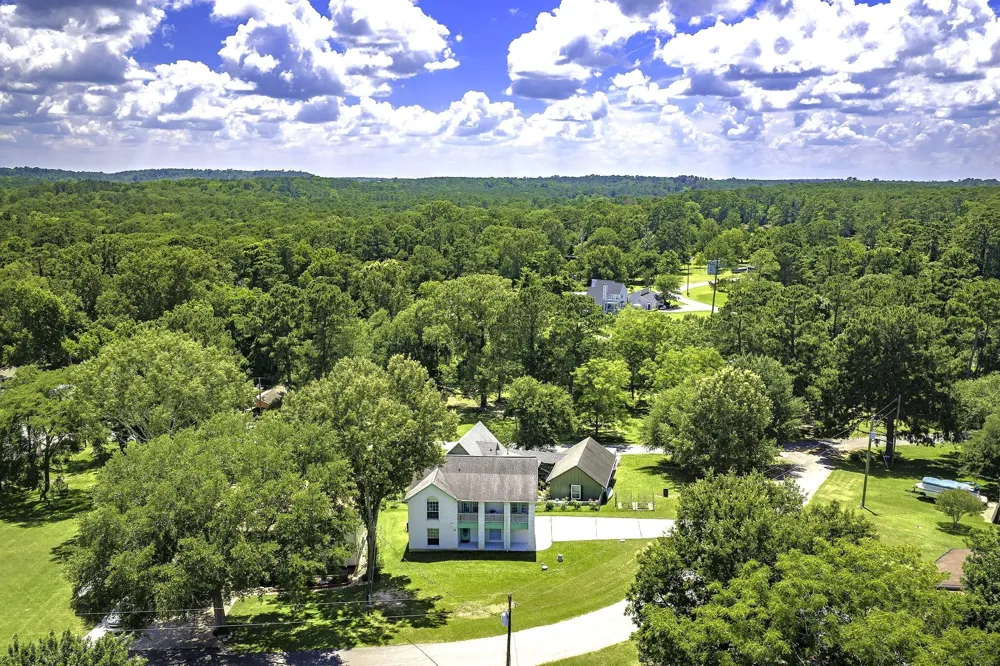 239 Skyline Dr Coldspring, TX 77331