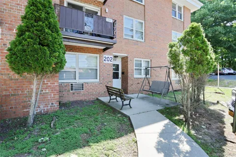 202 Kearsing Parkway