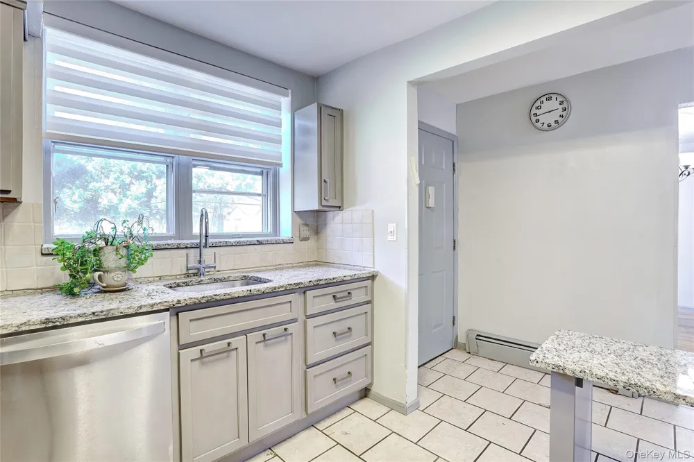 202 Kearsing Parkway Monsey, NY 10952