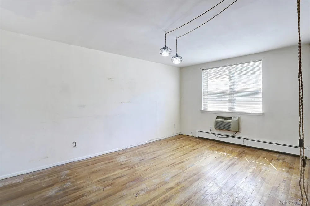 202 Kearsing Parkway Monsey, NY 10952
