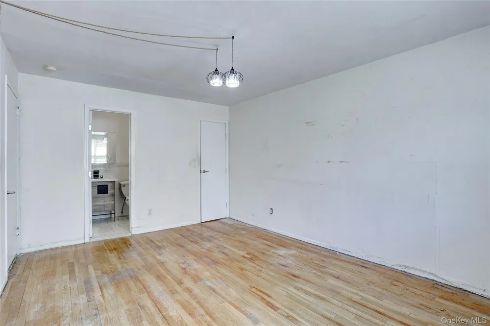 202 Kearsing Parkway Monsey, NY 10952