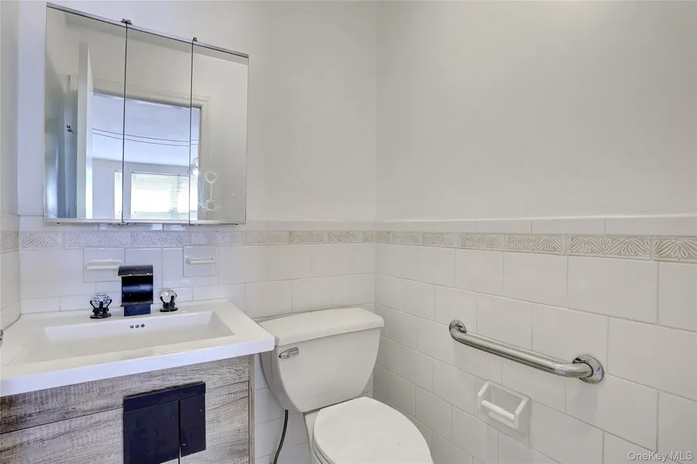 202 Kearsing Parkway Monsey, NY 10952