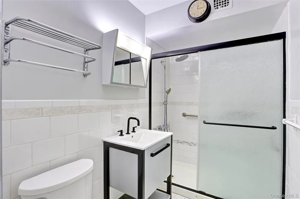 202 Kearsing Parkway Monsey, NY 10952