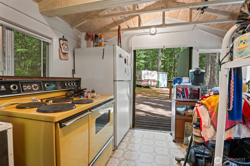 20 Mount Jupiter Court Hoodsport, WA 98548