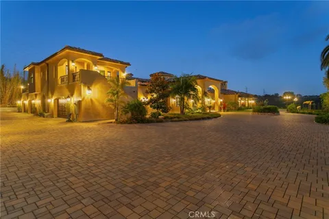 6884 Poco Lago