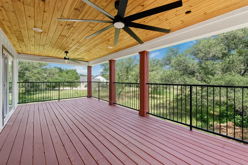 3705 Callihan Road Luling, TX 78648