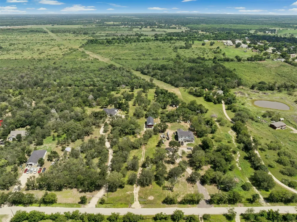 3705 Callihan Road Luling, TX 78648