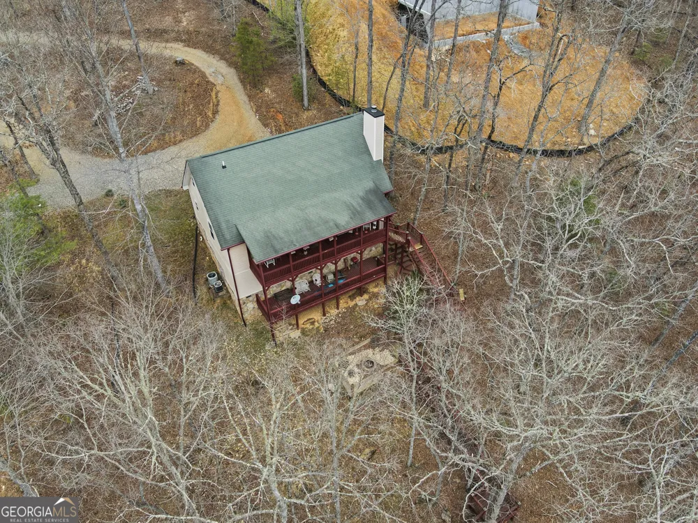 1914 Creekstone LN Young Harris, GA 30582