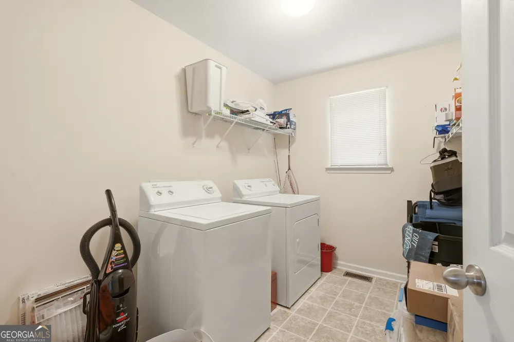 1914 Creekstone LN Young Harris, GA 30582
