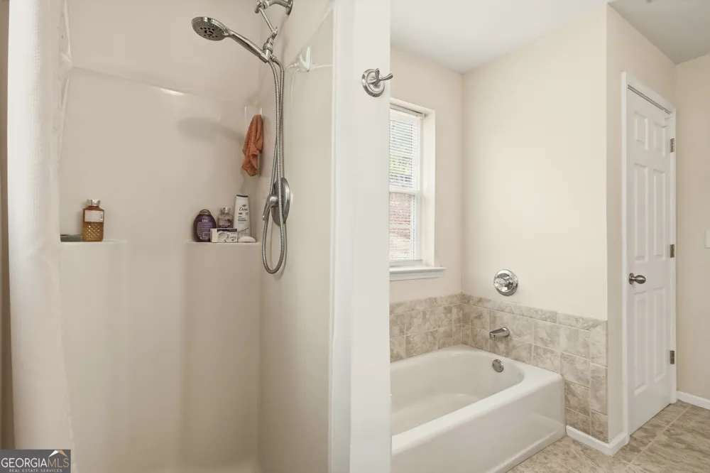 1914 Creekstone LN Young Harris, GA 30582