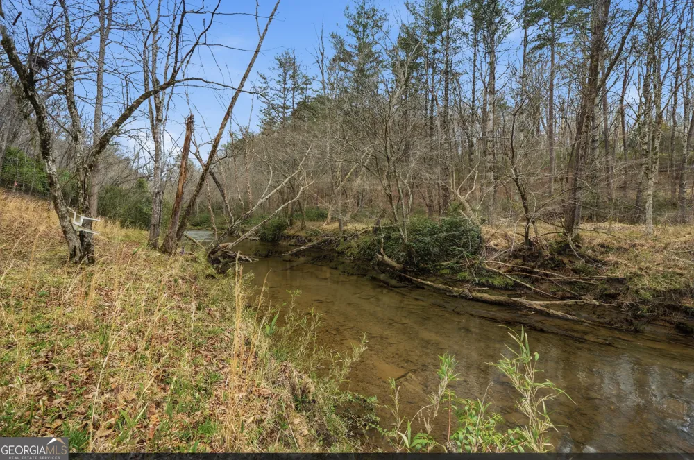 1914 Creekstone LN Young Harris, GA 30582