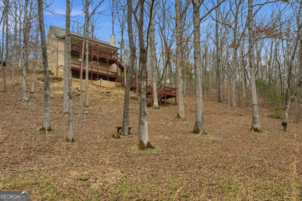 1914 Creekstone LN Young Harris, GA 30582