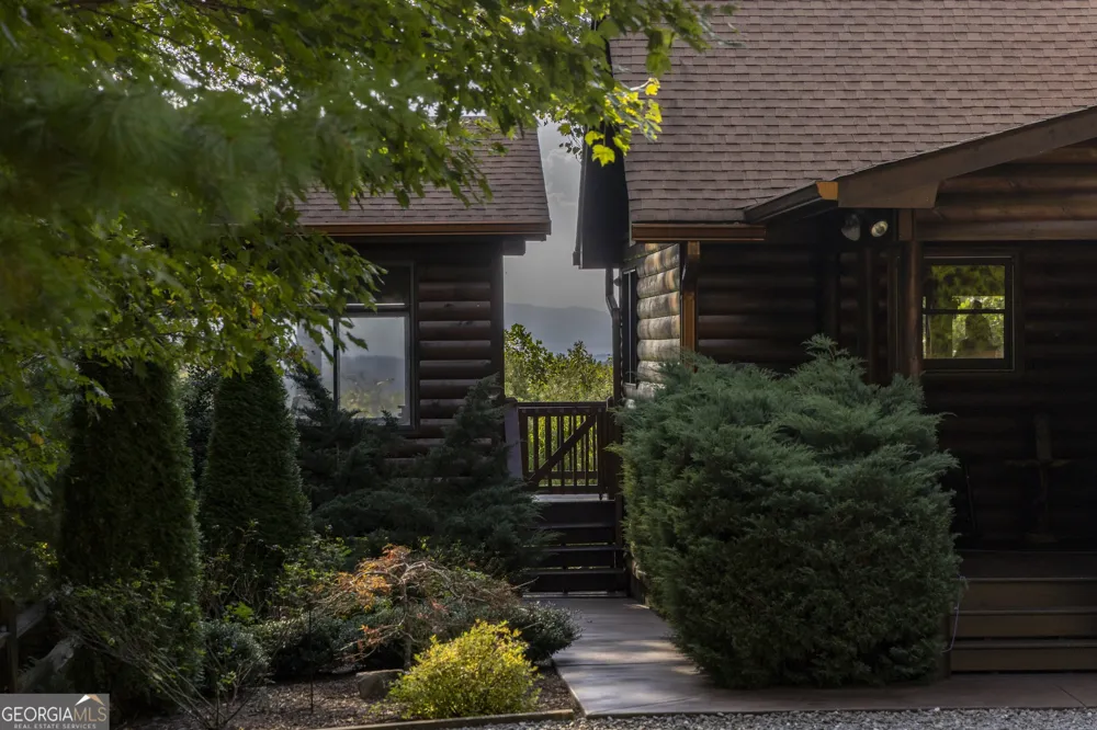 194 Squirrel Chase Morganton, GA 30560