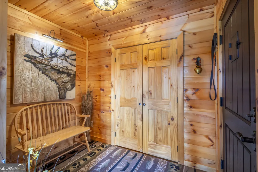 194 Squirrel Chase Morganton, GA 30560