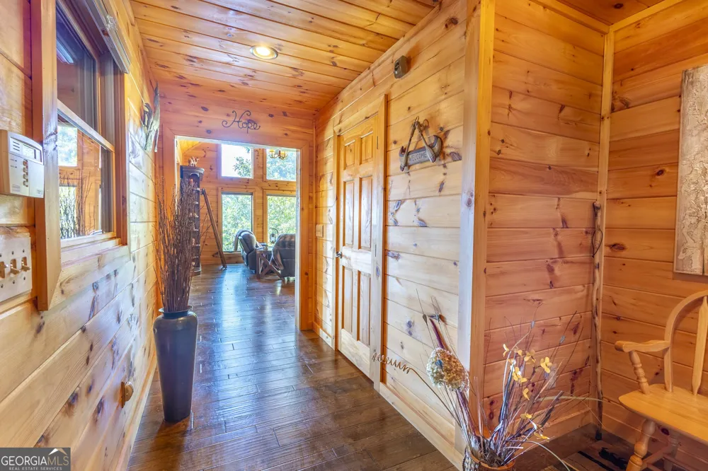 194 Squirrel Chase Morganton, GA 30560