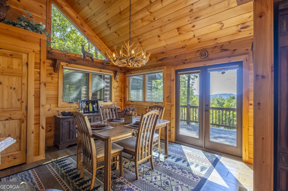194 Squirrel Chase Morganton, GA 30560