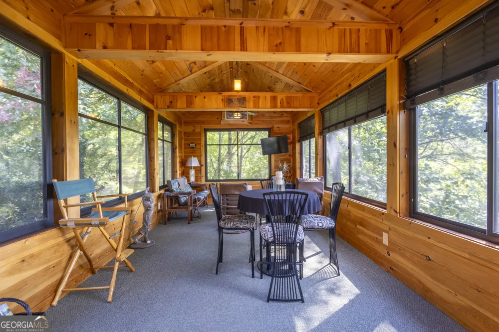194 Squirrel Chase Morganton, GA 30560
