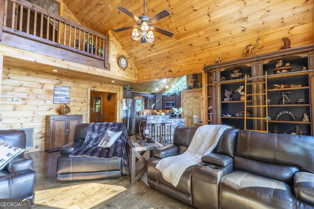 194 Squirrel Chase Morganton, GA 30560
