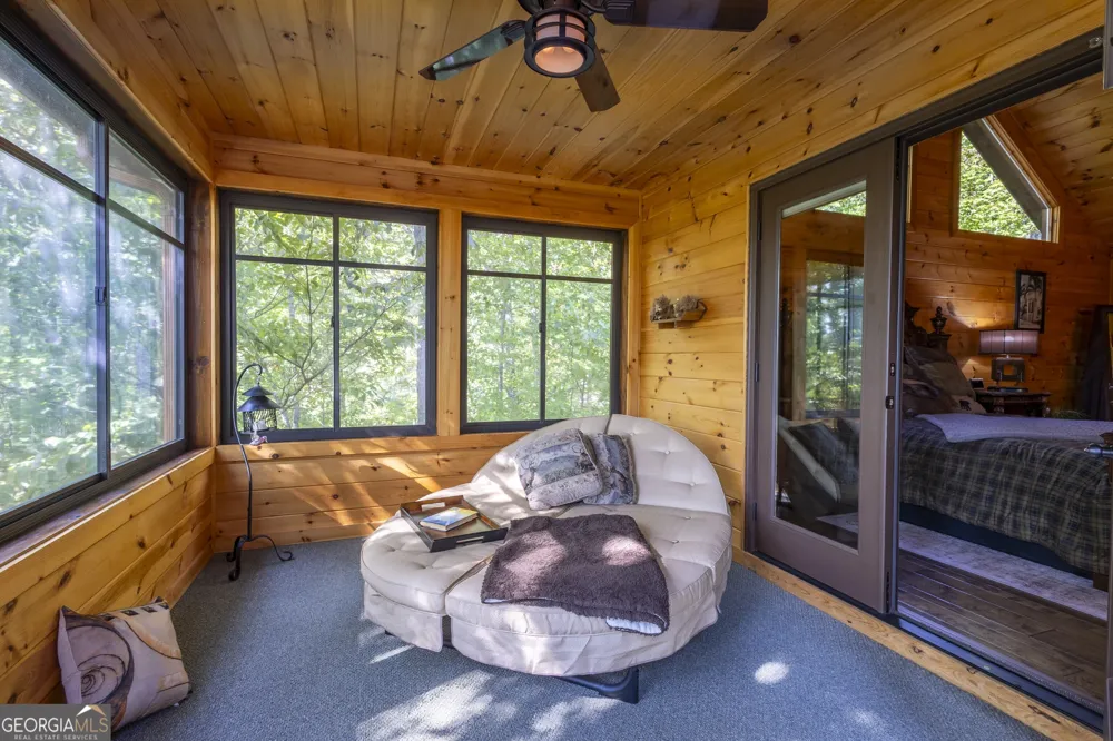 194 Squirrel Chase Morganton, GA 30560