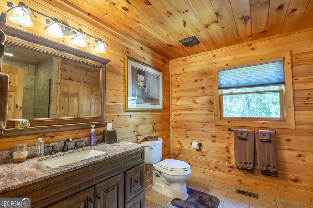 194 Squirrel Chase Morganton, GA 30560