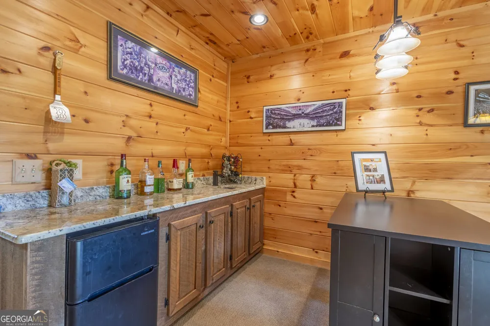 194 Squirrel Chase Morganton, GA 30560