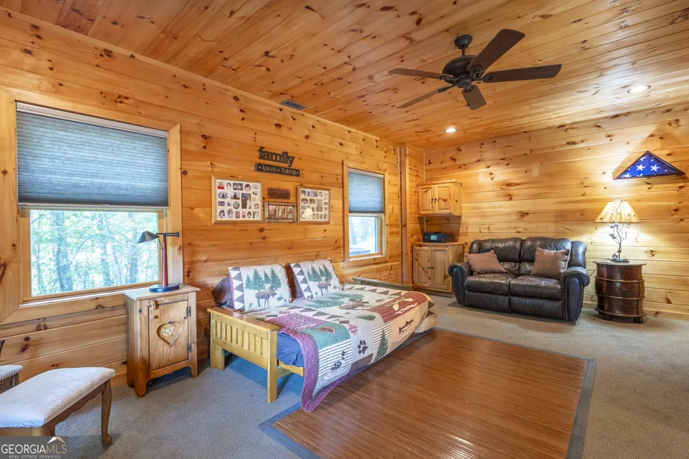 194 Squirrel Chase Morganton, GA 30560